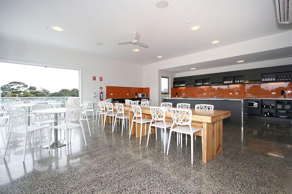ดิ ไอส์แลนด์ แอคคอมโมเดชั่น Hostel Newhaven ภายนอก รูปภาพ