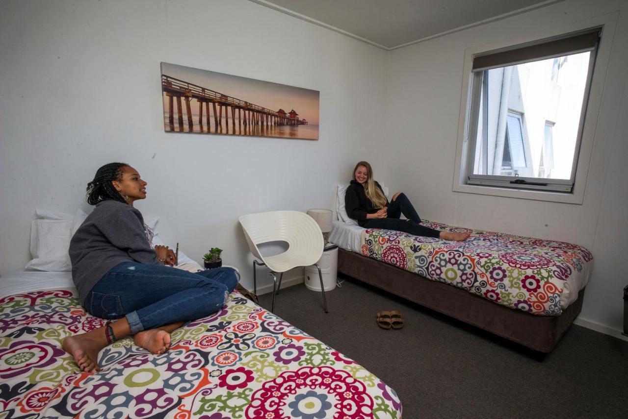 ดิ ไอส์แลนด์ แอคคอมโมเดชั่น Hostel Newhaven ภายนอก รูปภาพ