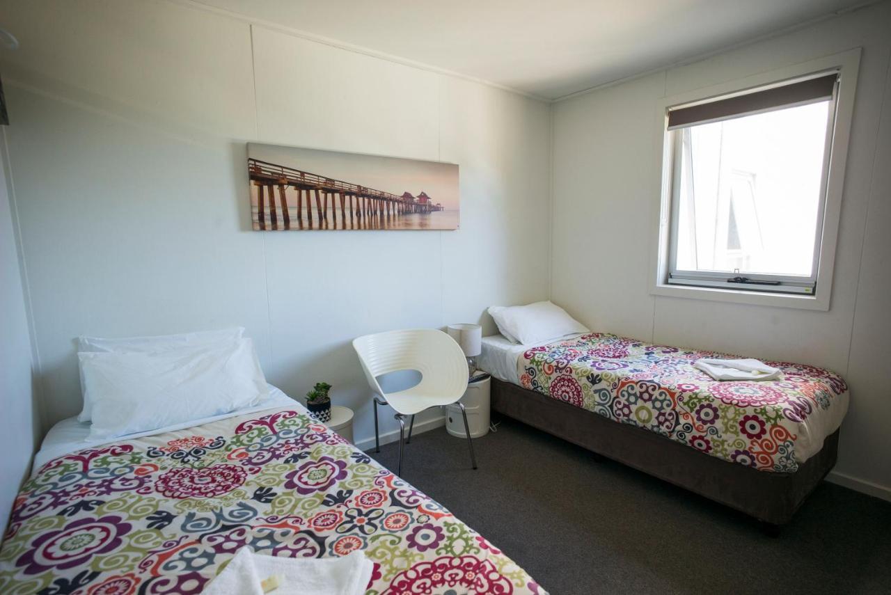 ดิ ไอส์แลนด์ แอคคอมโมเดชั่น Hostel Newhaven ภายนอก รูปภาพ