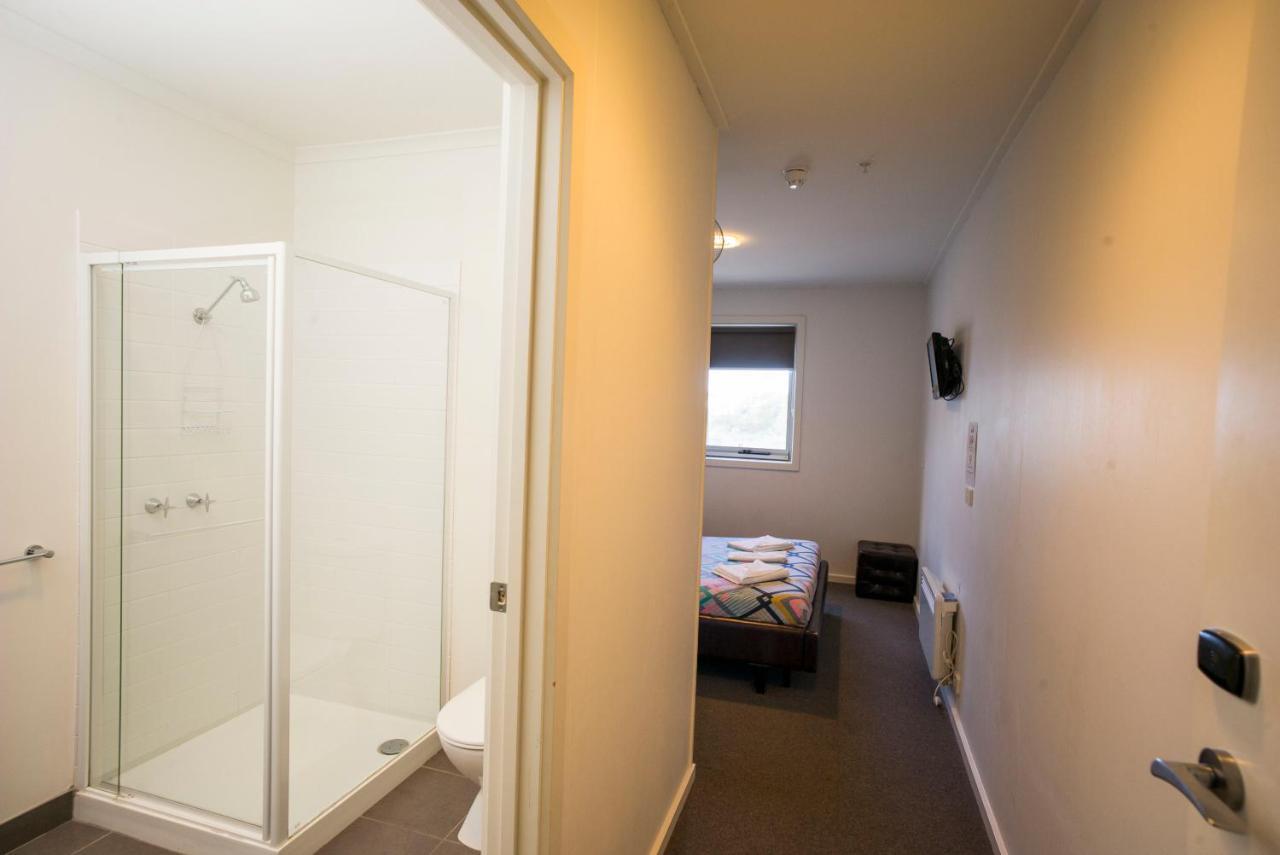 ดิ ไอส์แลนด์ แอคคอมโมเดชั่น Hostel Newhaven ภายนอก รูปภาพ